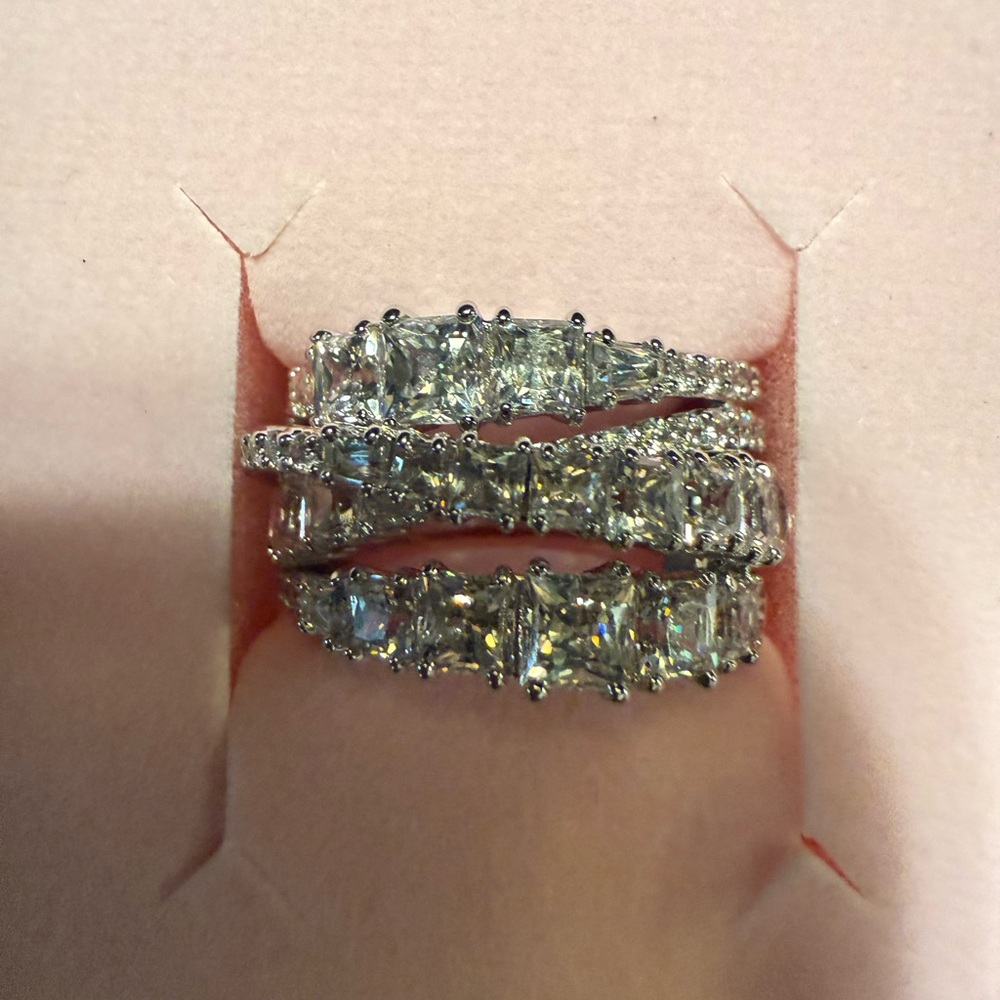 Swarovski Silver Crystal Ring- Size 7 - Picture 2 of 15